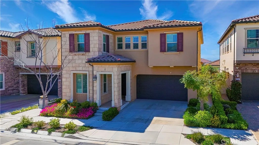 2168 Aliso Peak