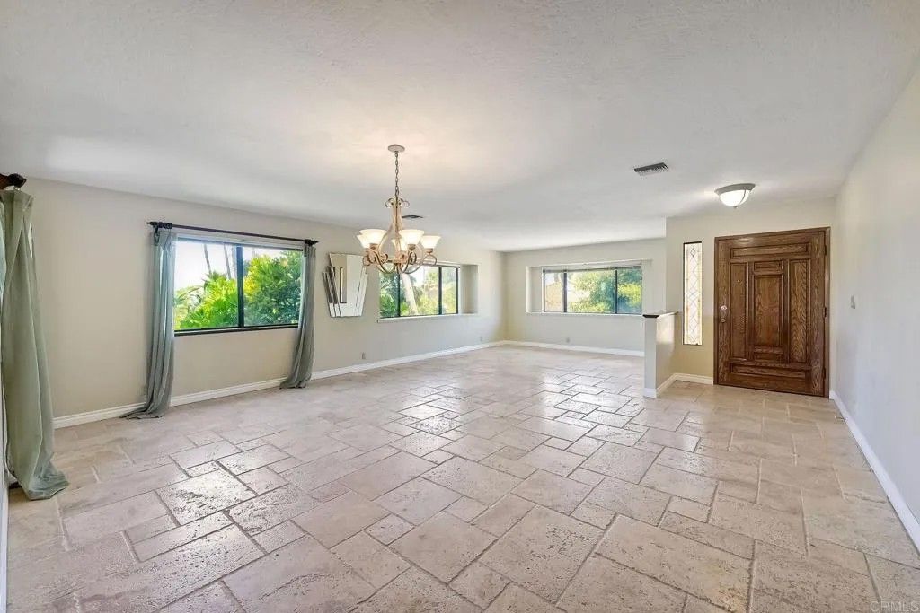 Photo of 338 Skyline Dr, Vista, CA 92084 (MLS # NDP2511639)