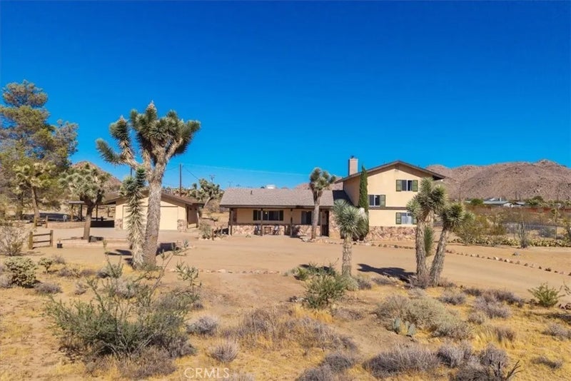 8715 Desert Shadows Road