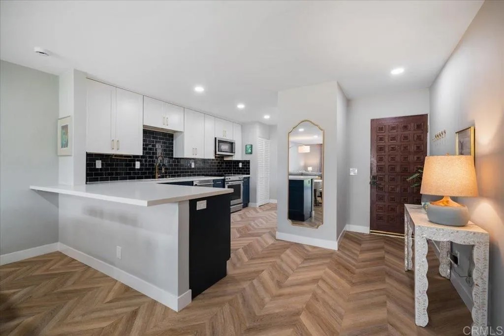 2600 Torrey Pines Road B38