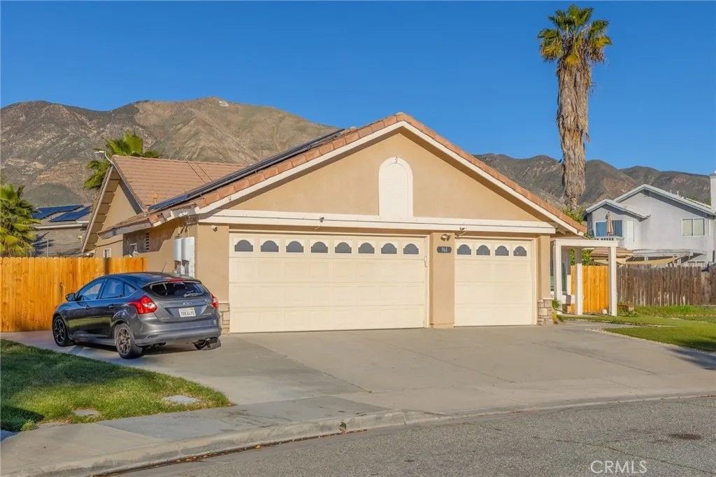 Photo of 361 Wales Court, San Jacinto, CA 92583 (MLS # SW26001361)