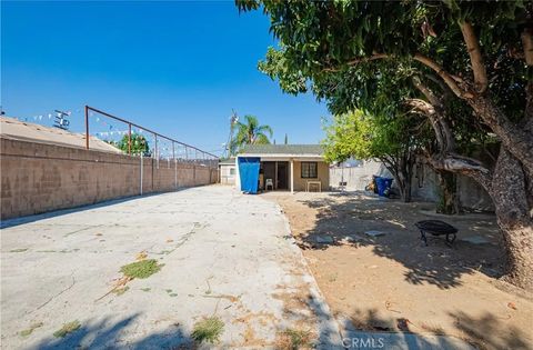 Tiny photo for 6922 Eton Avenue, Canoga Park, CA 91303 (MLS # SB25207602)