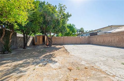 Tiny photo for 6922 Eton Avenue, Canoga Park, CA 91303 (MLS # SB25207602)