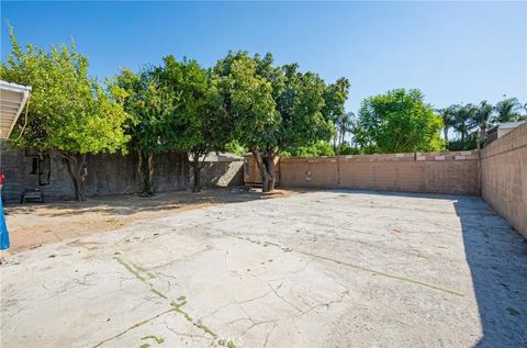 Tiny photo for 6922 Eton Avenue, Canoga Park, CA 91303 (MLS # SB25207602)