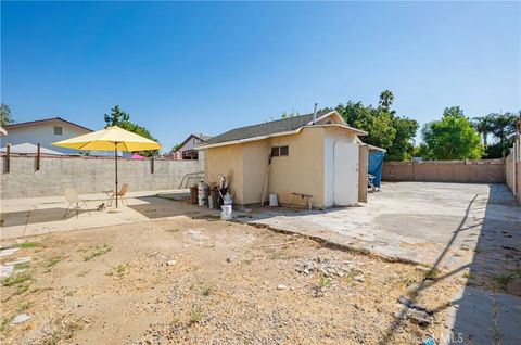 Tiny photo for 6922 Eton Avenue, Canoga Park, CA 91303 (MLS # SB25207602)