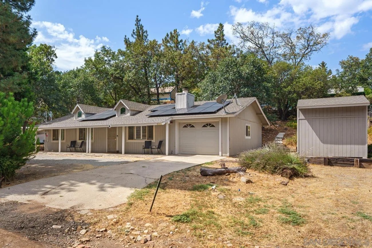 3004 Pine Crest