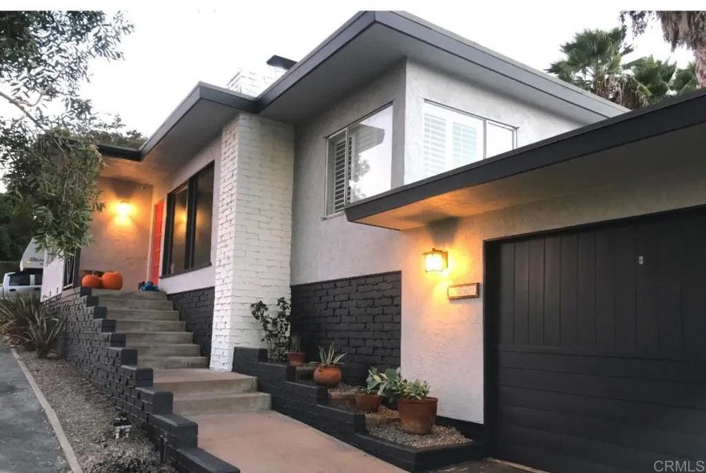 Photo of 1001 Ontario St, Escondido, CA 92025 (MLS # NDP2506655)