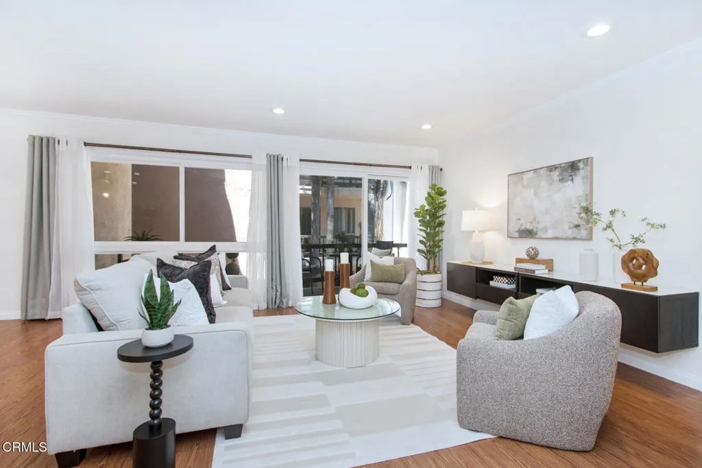 1127 E Del Mar Boulevard 323