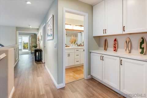 Tiny photo for 2451 Country View Gln, Escondido, CA 92026 (MLS # 250042725)