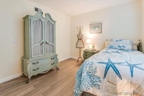 Tiny photo for 2451 Country View Gln, Escondido, CA 92026 (MLS # 250042725)