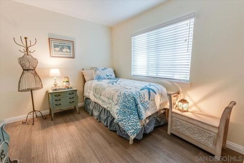 Tiny photo for 2451 Country View Gln, Escondido, CA 92026 (MLS # 250042725)