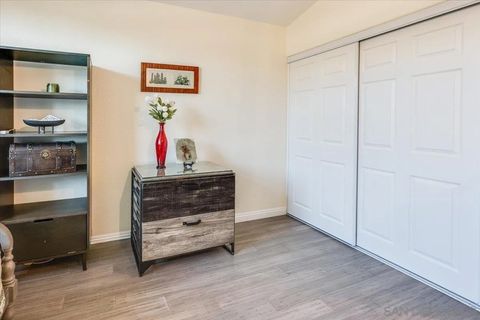 Tiny photo for 2451 Country View Gln, Escondido, CA 92026 (MLS # 250042725)