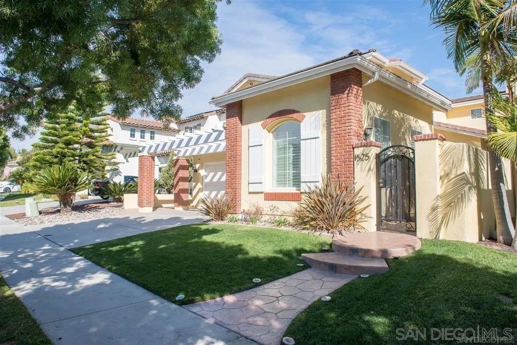 Photo of 1525 Picket Fence Dr, Chula Vista, CA 91915 (MLS # 260003104)