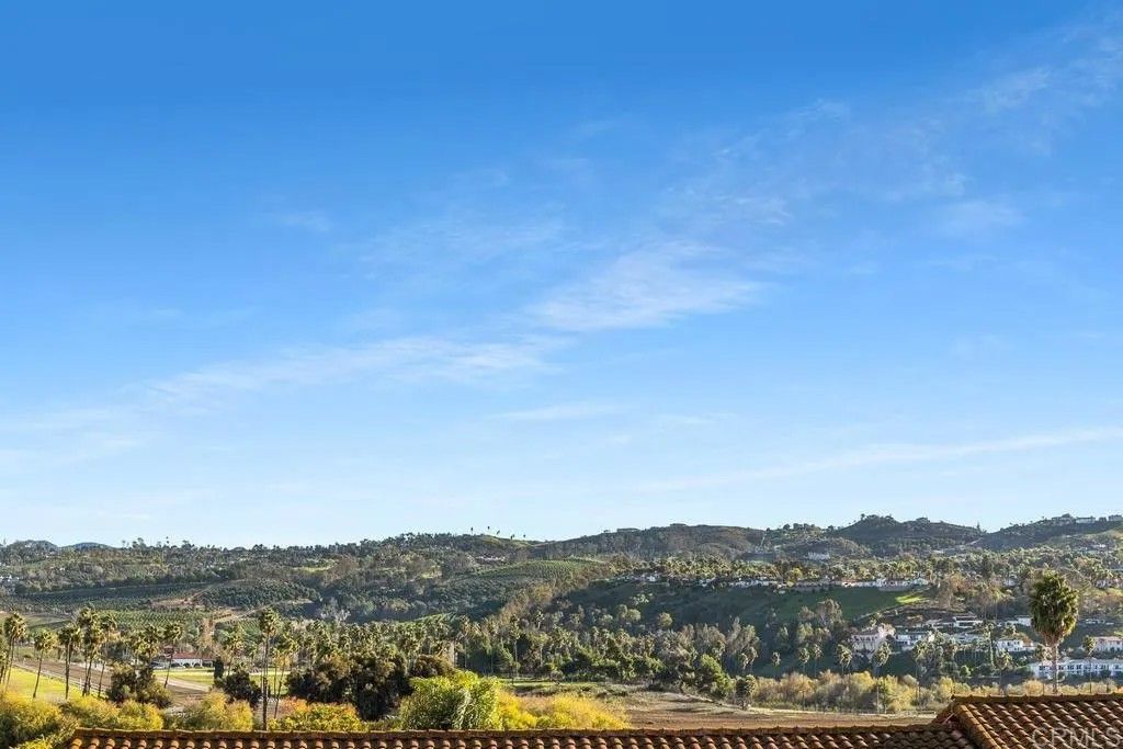 Photo of 31916 Del Cielo Este #6, Bonsall, CA 92003 (MLS # NDP2511319)