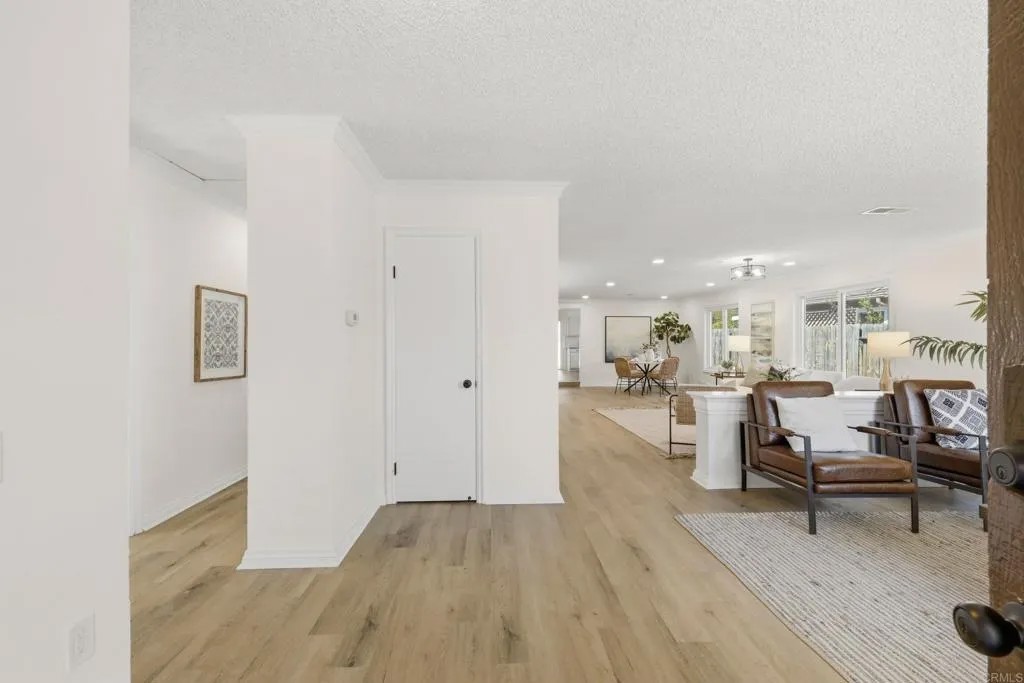 5848 Chateau Drive