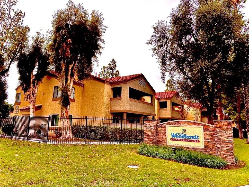 Photo of 1110 W Blaine St #102, Riverside, CA 92507 (MLS # CV26045869)