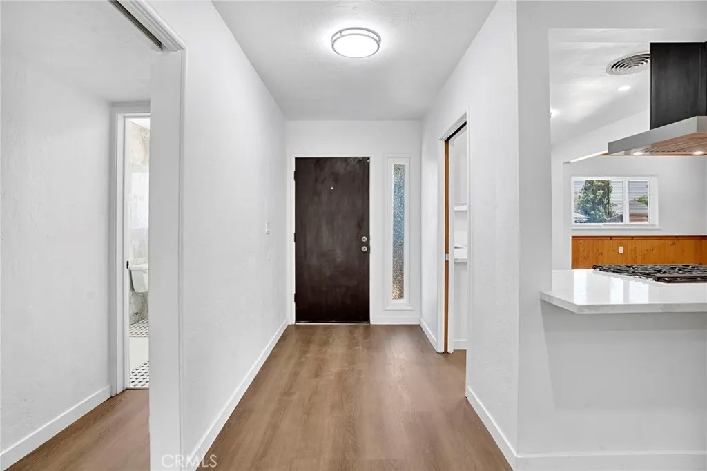 2938 E Willis