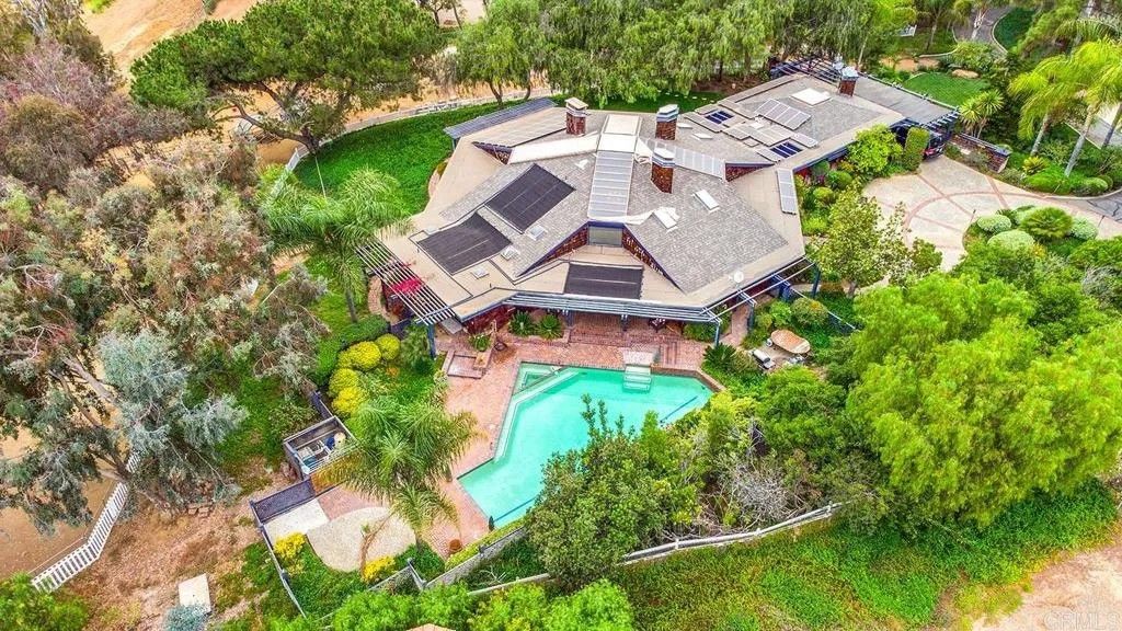 Photo of 7063 Via Mariposa Norte, Bonsall, CA 92003 (MLS # NDP2603682)