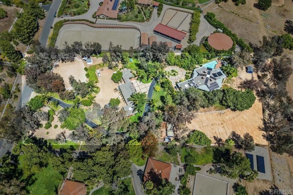 Photo of 7063 Via Mariposa Norte, Bonsall, CA 92003 (MLS # NDP2603682)