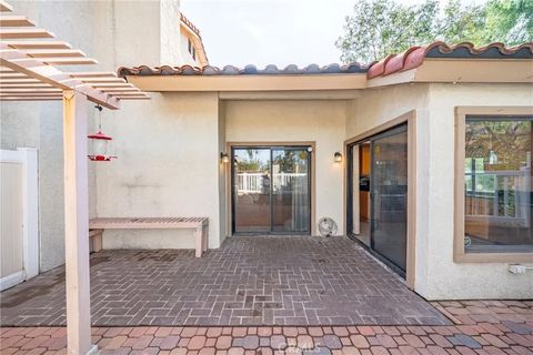 Tiny photo for 23064 Paseo De Terrado #4, Diamond Bar, CA 91765 (MLS # CV25251821)