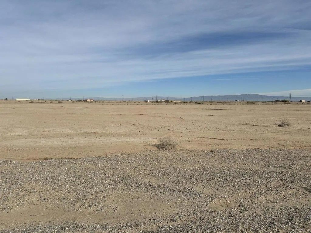 Photo of 1102 Stanford Ave, Salton City, CA 92274 (MLS # NDP2602977)
