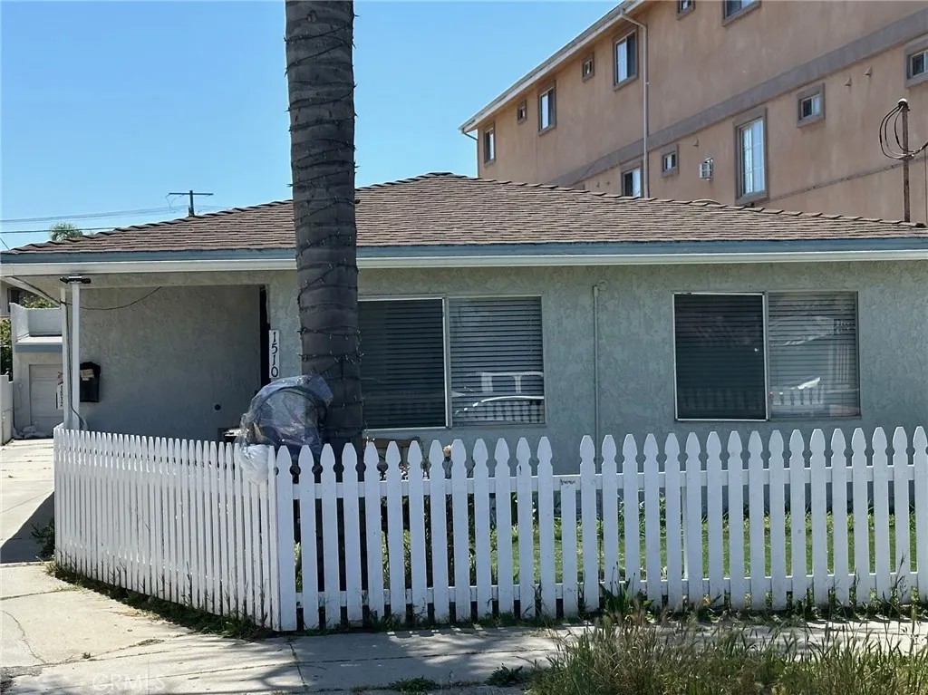 1510 W 227th