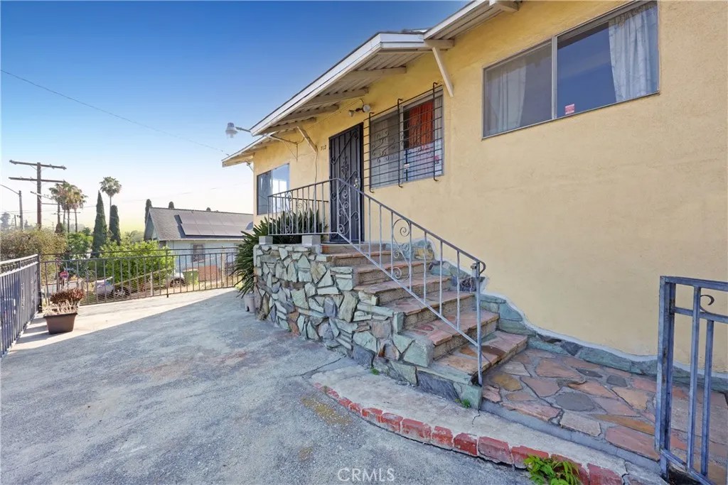 712 Cornwell