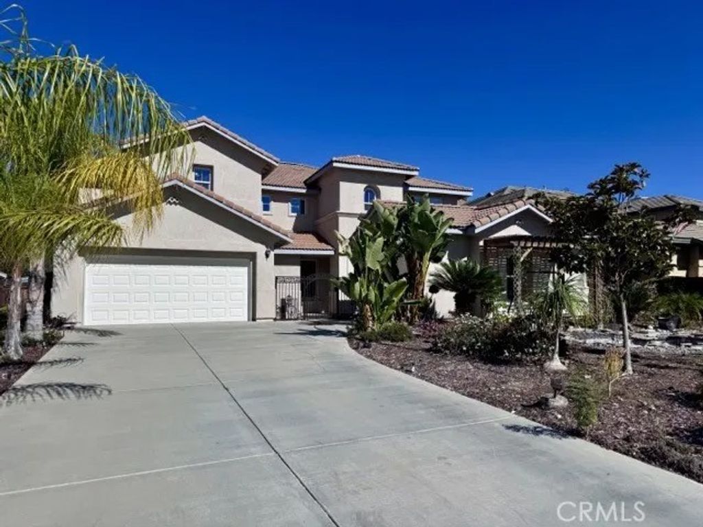 Photo of 23394 Blue Gardenia Ln, Murrieta, CA 92562 (MLS # SW25238484)