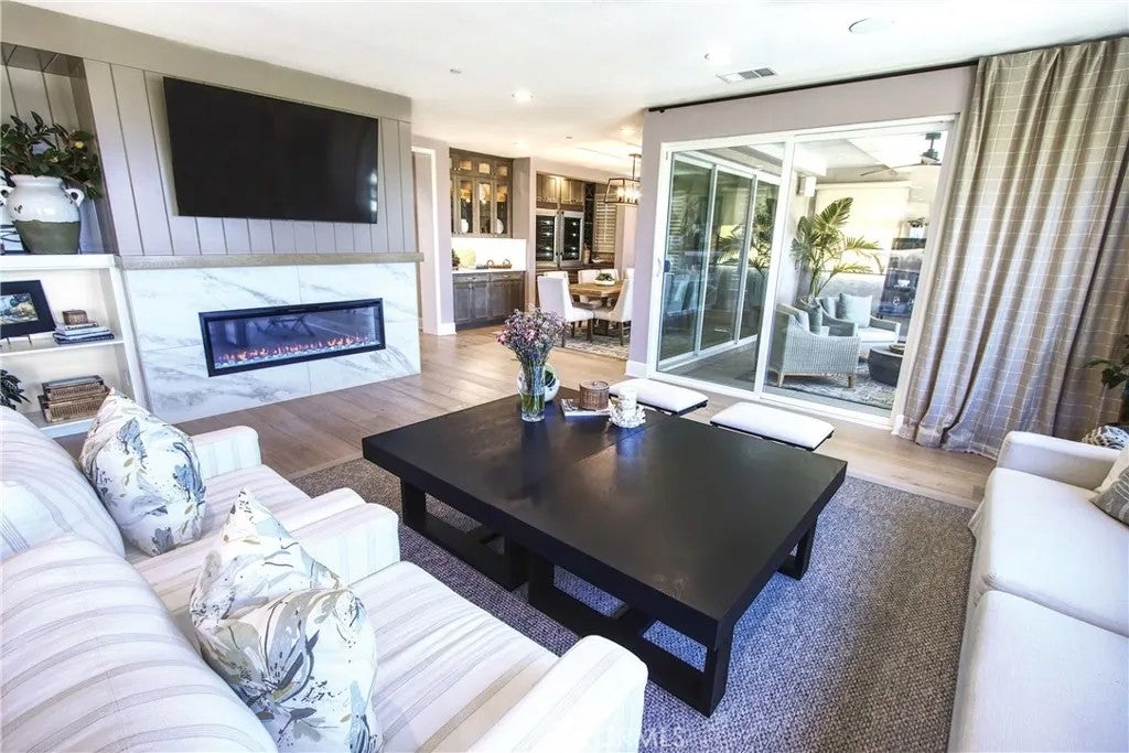 39789 Larkspur