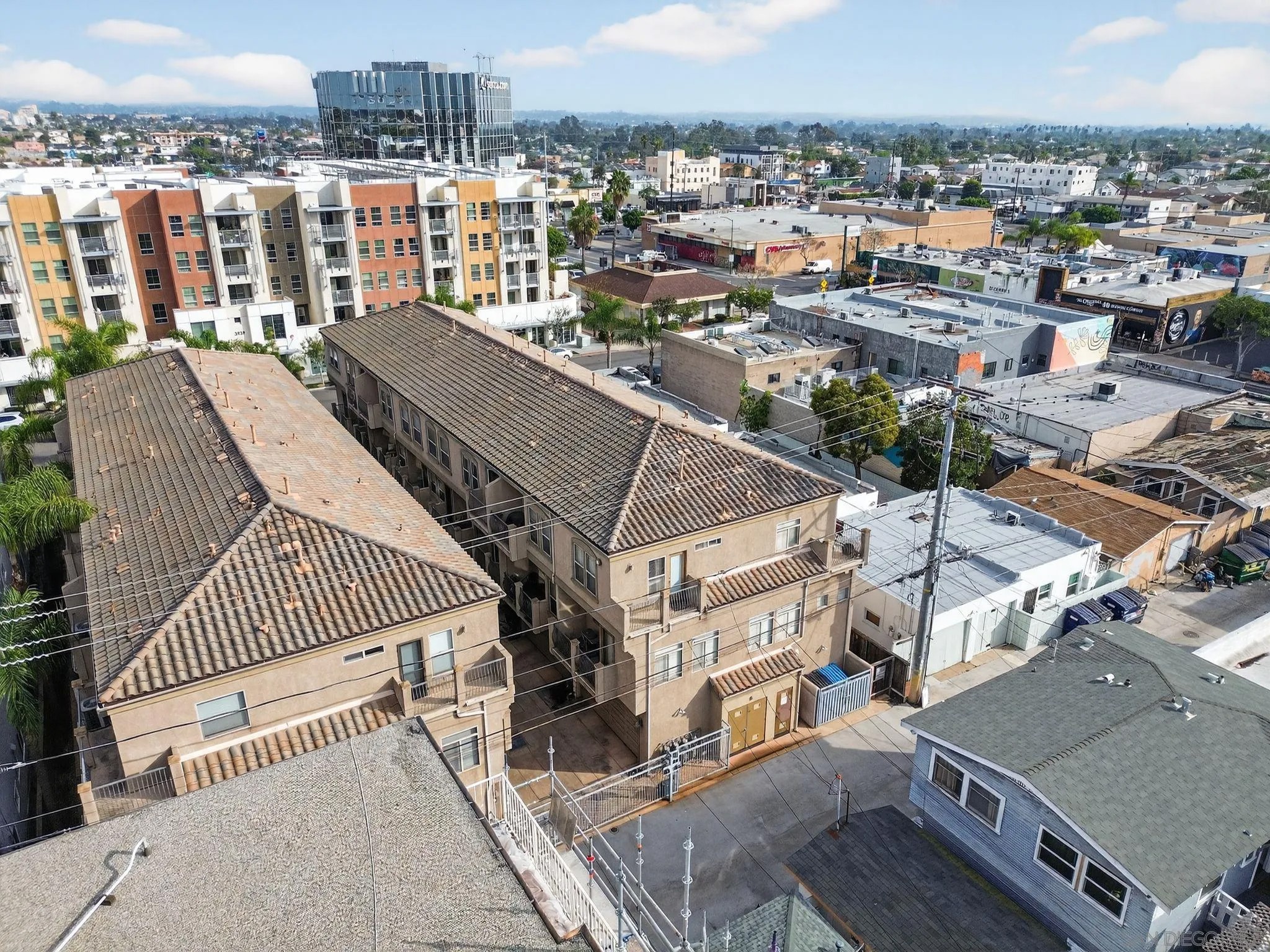 3930 1/2 Iowa Street