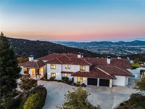 37730 Via Baya Murrieta CA 92562