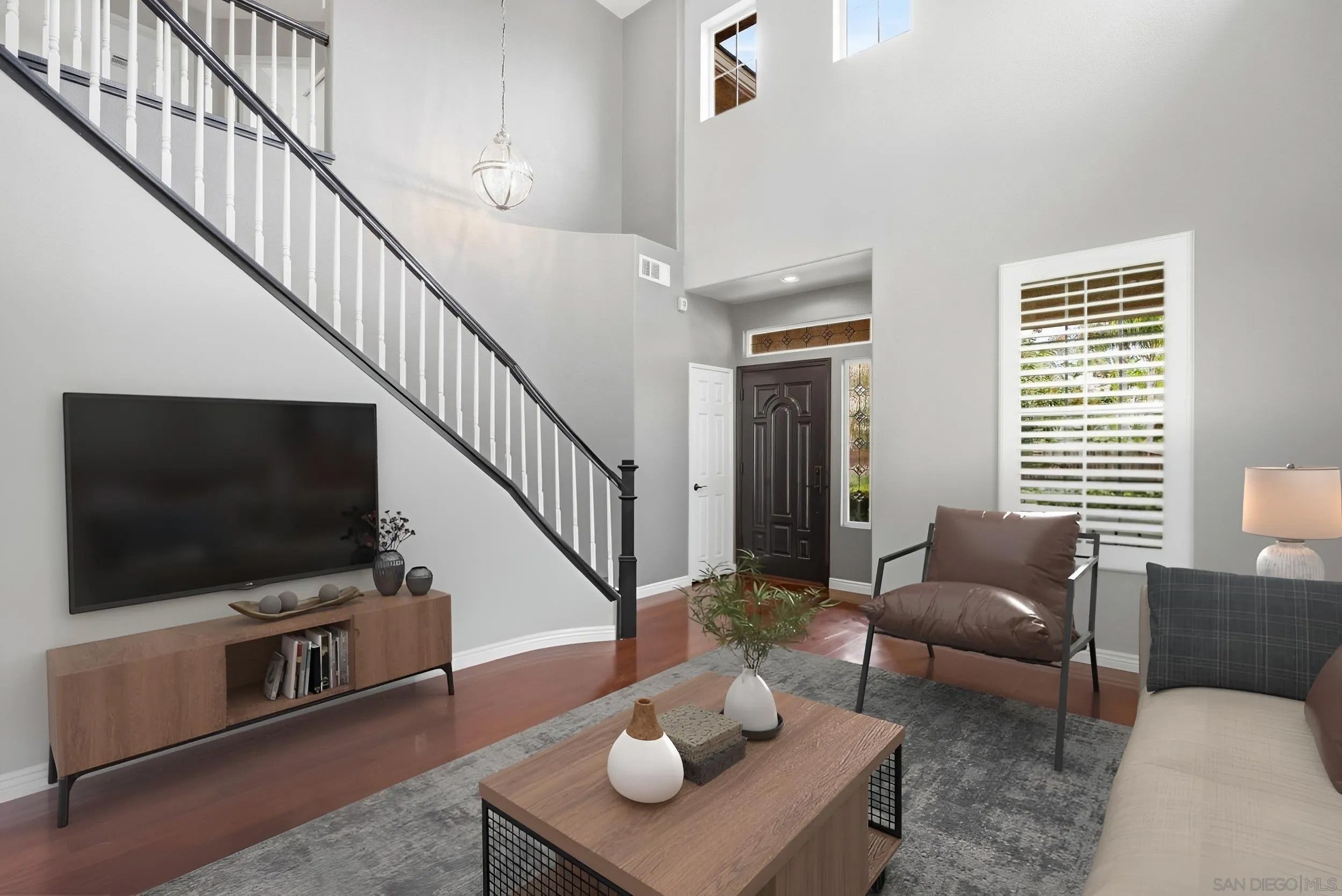 4168 Calle Isabelino