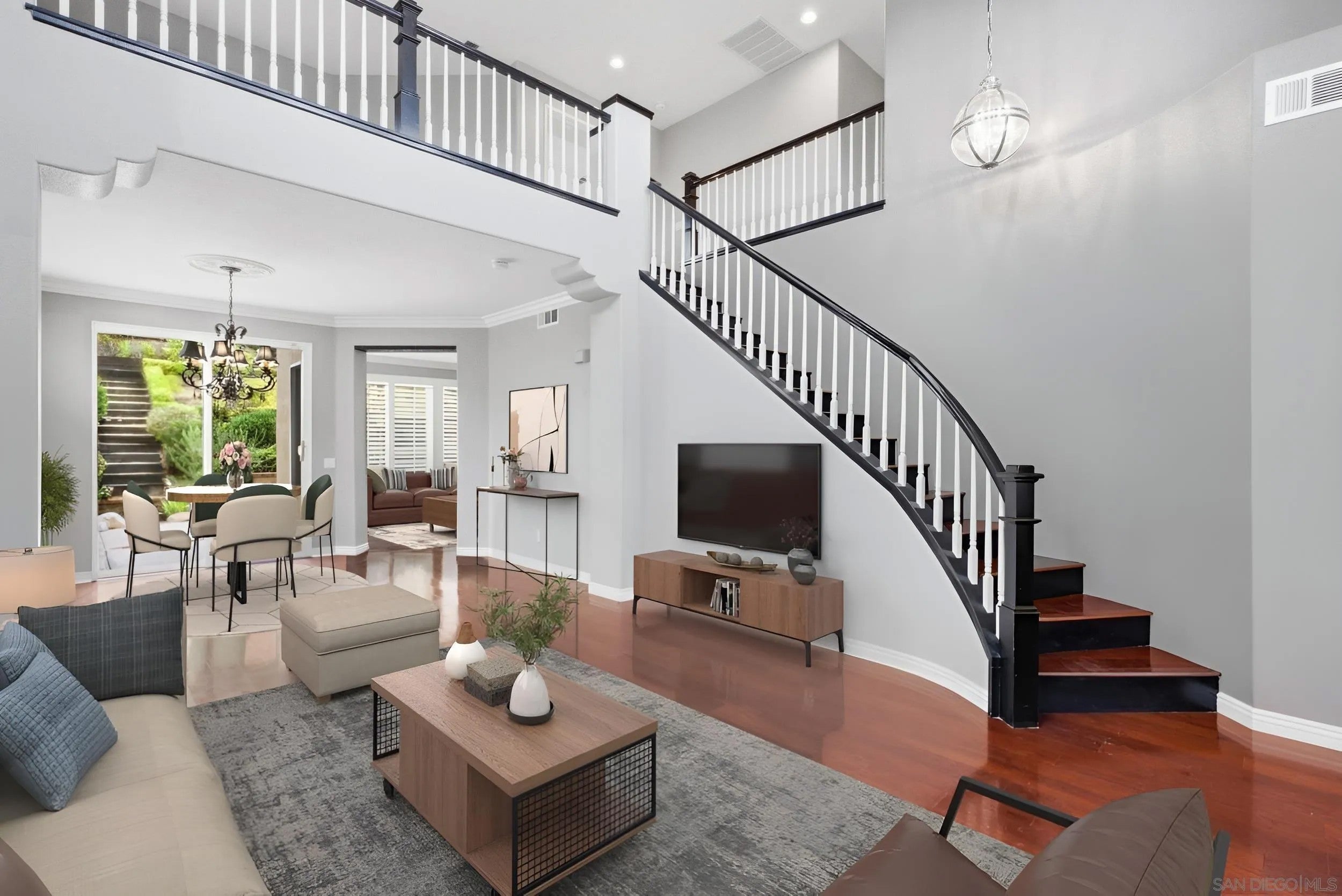 4168 Calle Isabelino