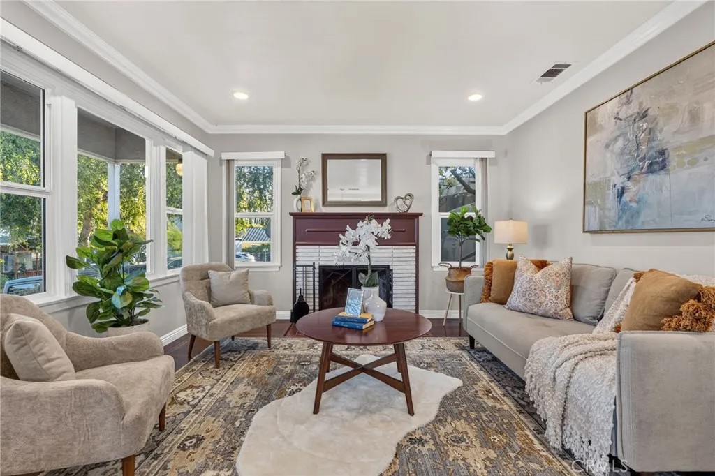 3215 Prospect