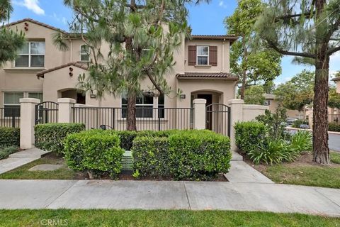 Photo of 82 Trailing Vine, Irvine, CA 92602 (MLS # SR26096608)