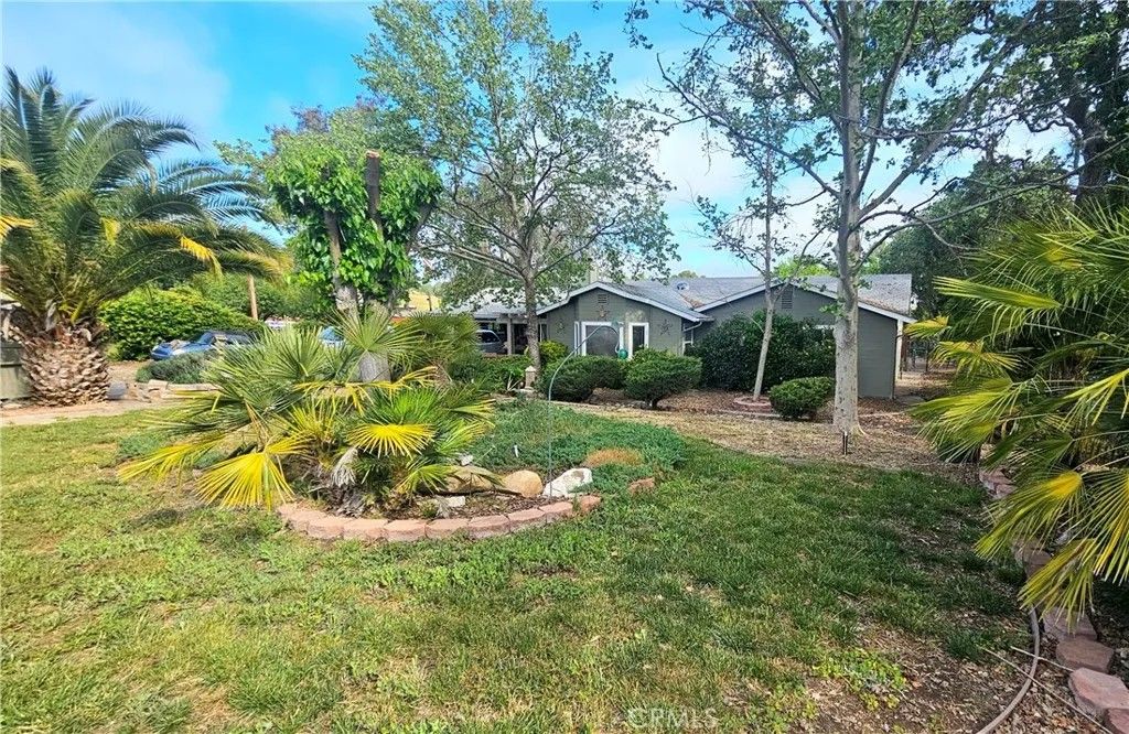 Photo of 7835 Blue Moon Road, Paso Robles, CA 93446 (MLS # NS26076805)