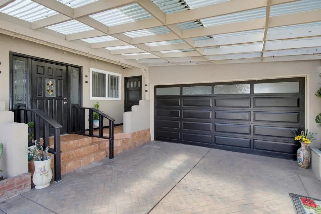 6060 Cowels Mountain Boulevard