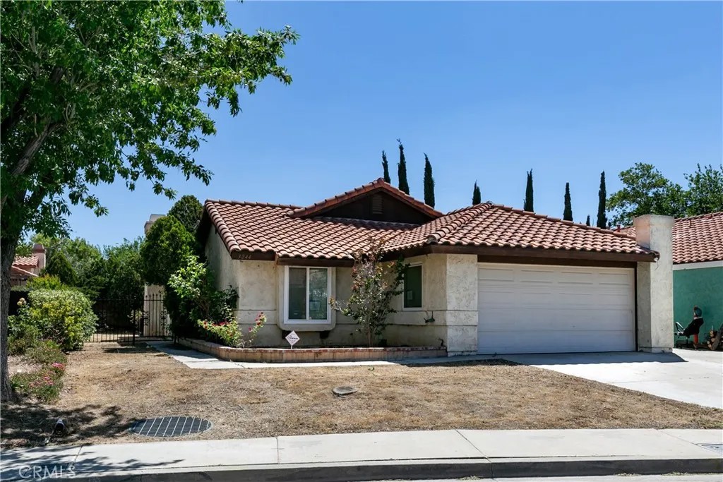 3244 E Avenue S2