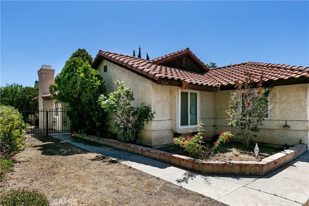 3244 E Avenue S2