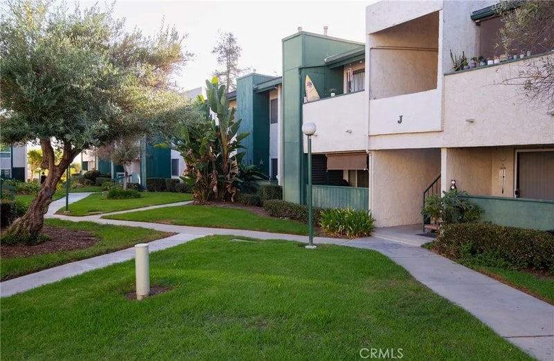 15321 Santa Gertrudes J110