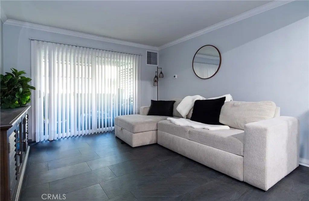 15321 Santa Gertrudes J110
