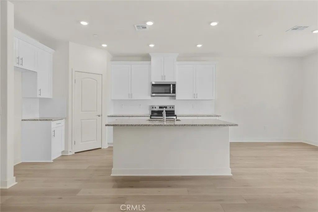 Photo of 14857 Desert Lily Court, Apple Valley, CA 92307 (MLS # SW26005070)