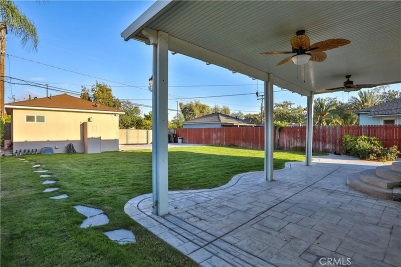 664 N 8th Avenue