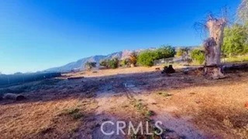 Photo of 777 E Main ST, San Jacinto, CA 92583 (MLS # DW26101130)