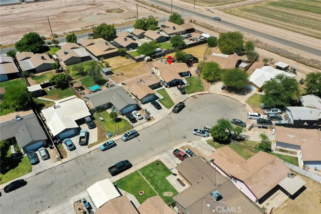 562 Sundance Ln
