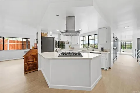 10532 Madrid Way, Spring Valley, CA 91977 - #: PTP2505787