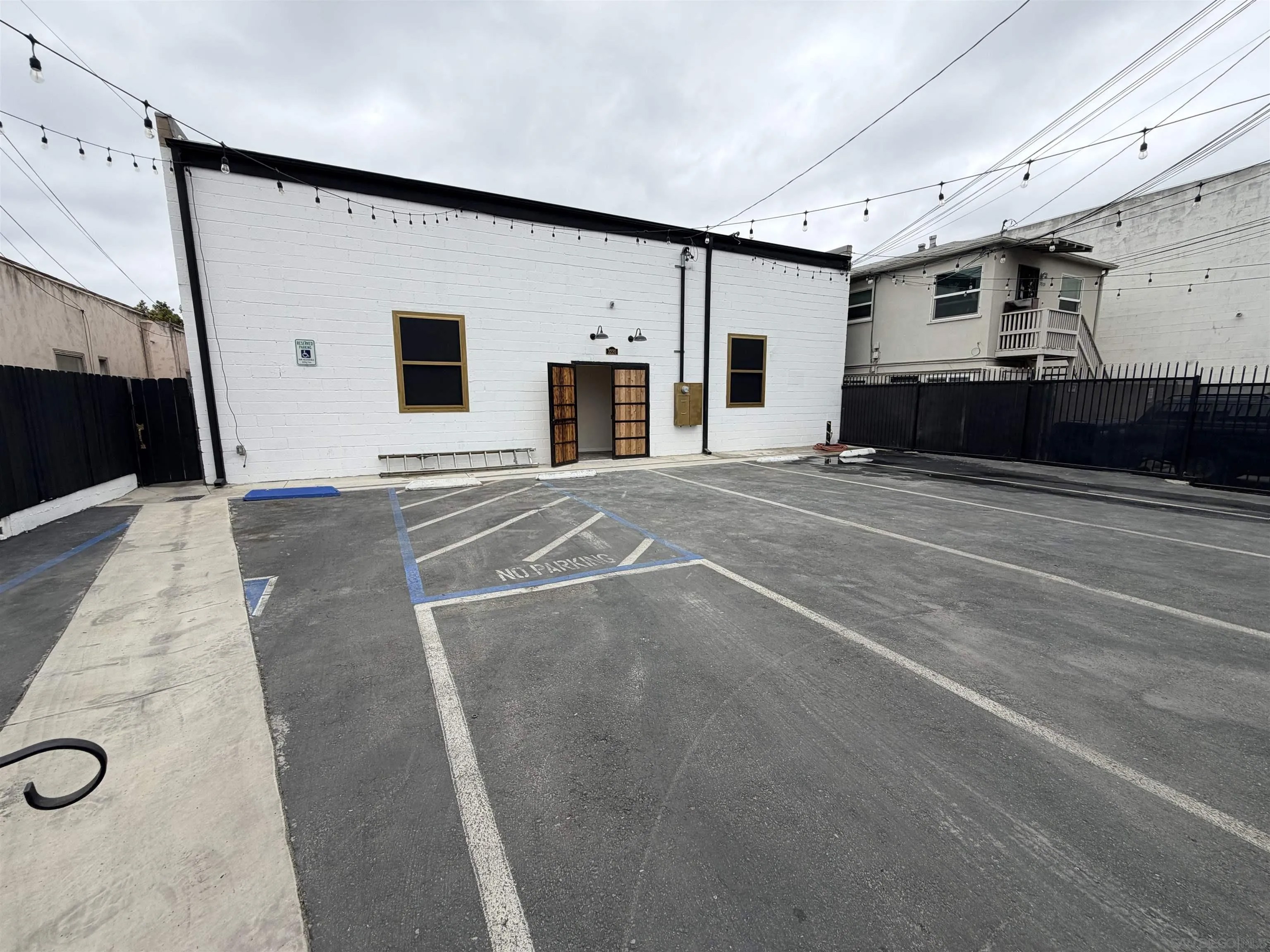 3220 Adams Avenue