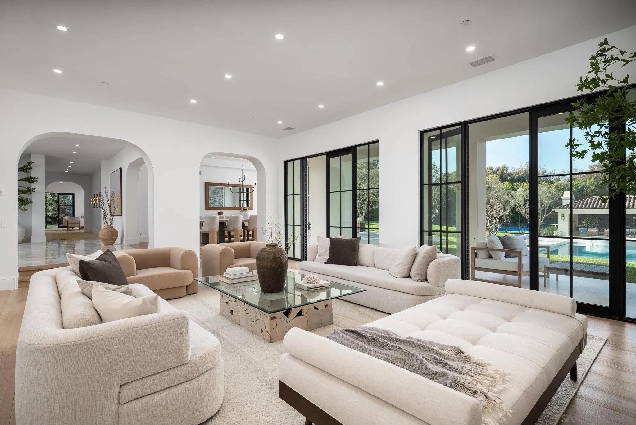 Rancho Santa Fe, California 92067, United States, 5 Bedrooms Bedrooms, ,7 BathroomsBathrooms,Residential,Active,242149