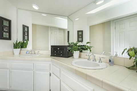 Tiny photo for 656 Westlake Street, Encinitas, CA 92024 (MLS # NDP2501434)