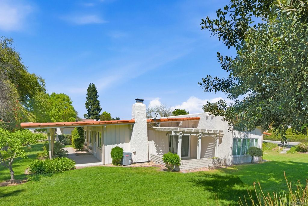 Photo of 12453 Rios Rd, San Diego, CA 92128 (MLS # 260007322)